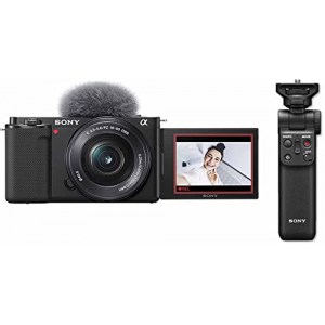 Sony ZV-E10 spiegellose Wechselobjektiv-Vlog-Kamera mit Objektiv AF E 16-50mm 3.5-5.6 OSS PZ + Sony GP-VPT2BT Bluetooth Handgriff um 762,85 € statt 943,68 €