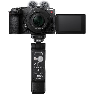 Nikon Z 30 mit Objektiv Z DX 16-50mm 3.5-6.3 VR Vlogger-Kit um 749 € statt 849 €